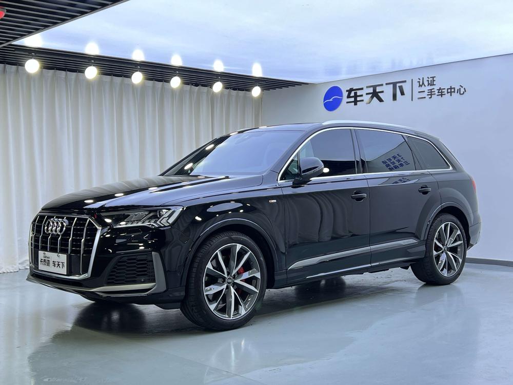 Audi Q7 2022 55 TFSI four S line Sporty