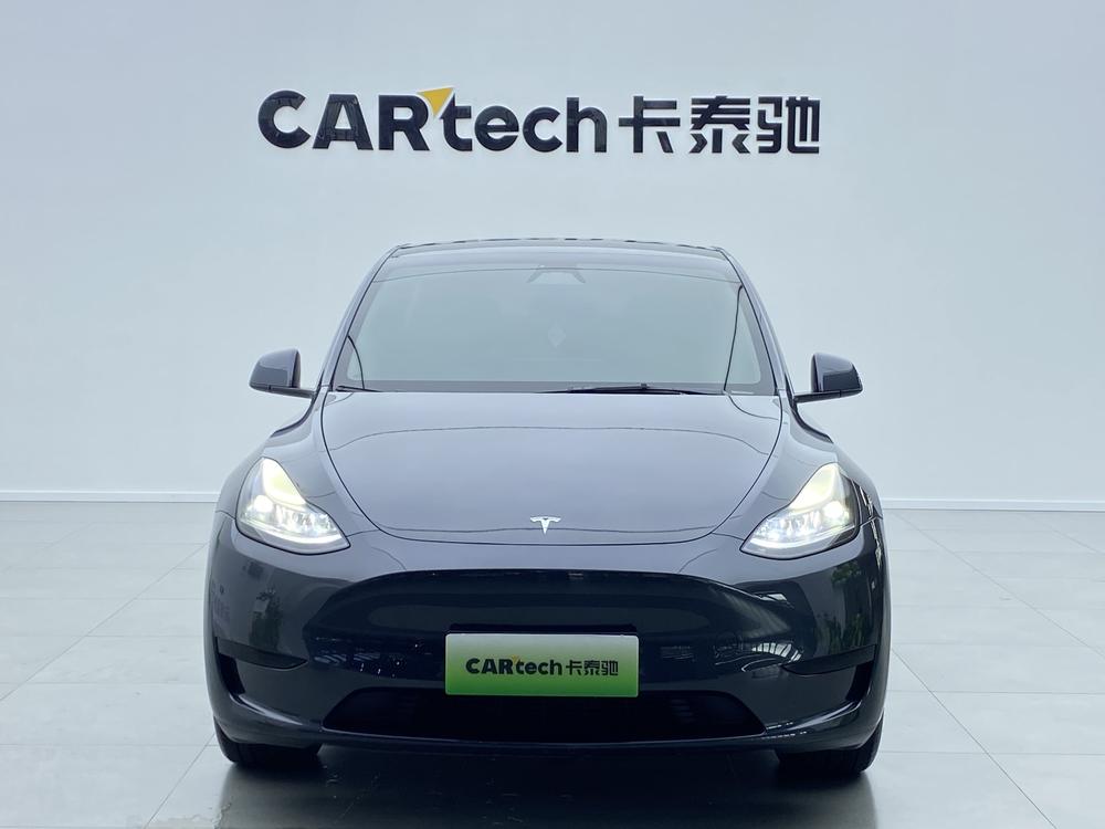 Tesla Model Y 2024 RWD