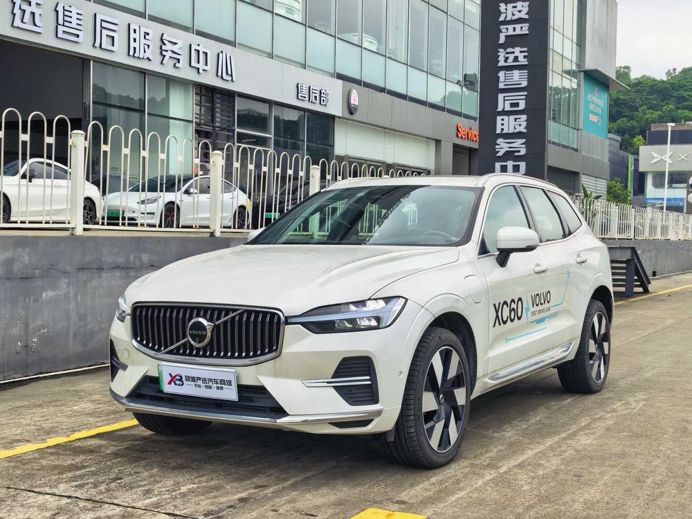 Volvo XC60 PHEV 2025 T8 4WD Long Battery Life Pro Smart Elegance Deluxe Edition