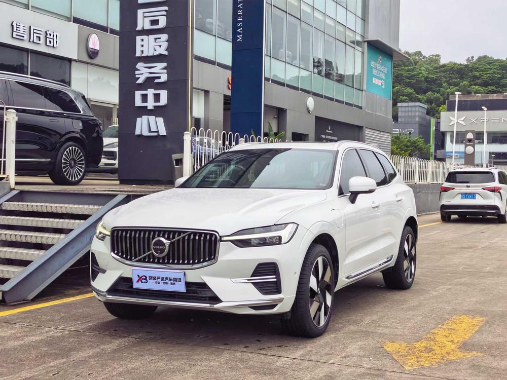 Volvo XC60 PHEV 2023 T 8 4WD Long Battery Life Pro Smart Elegance Deluxe Edition