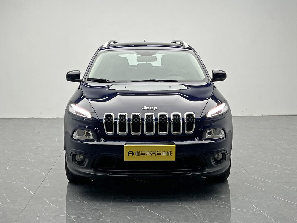 Jeep Cherokee 2016 2.0L Luxgen Edition