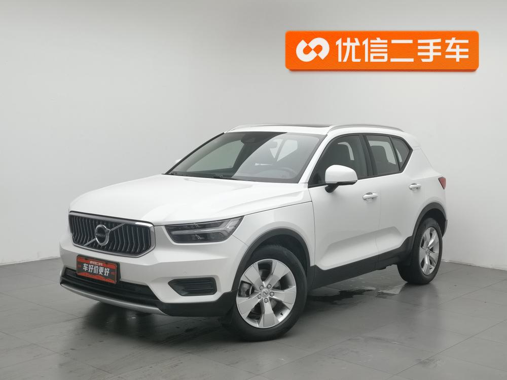 Volvo XC40 import 2019 T4 4WD Dawn Ice White