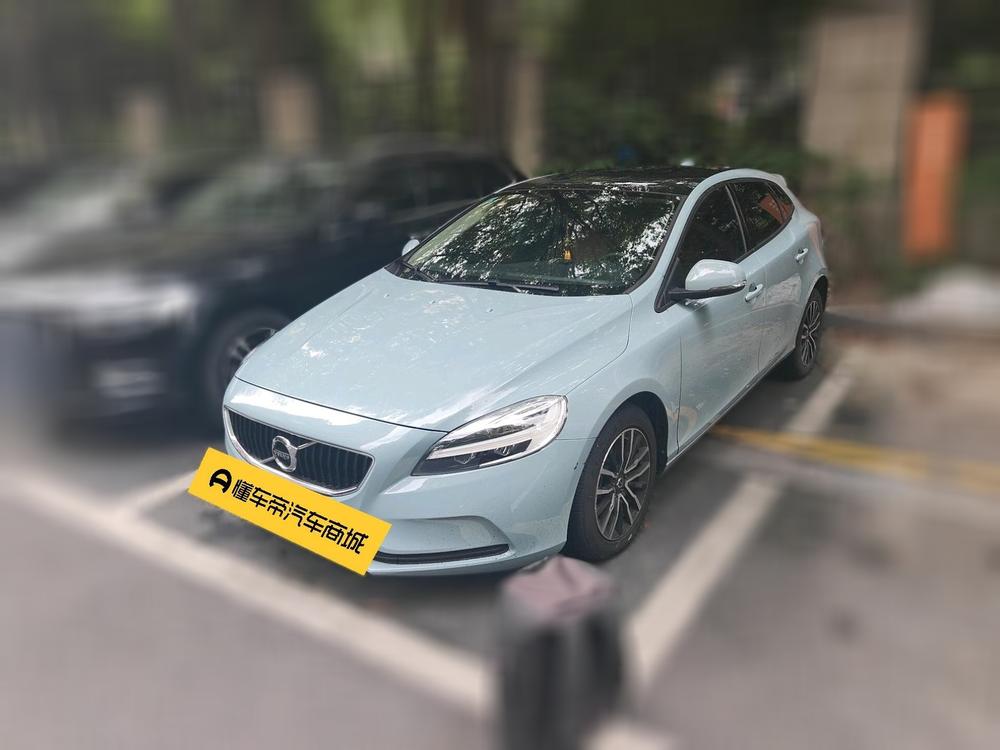 Volvo V40 2018 T3 Smart Yi Edition