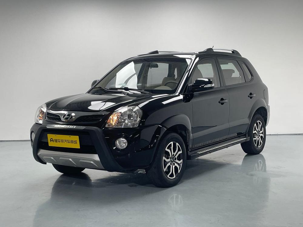 Hyundai Tucson 2013 2.0L Manual 2WD Fashion
