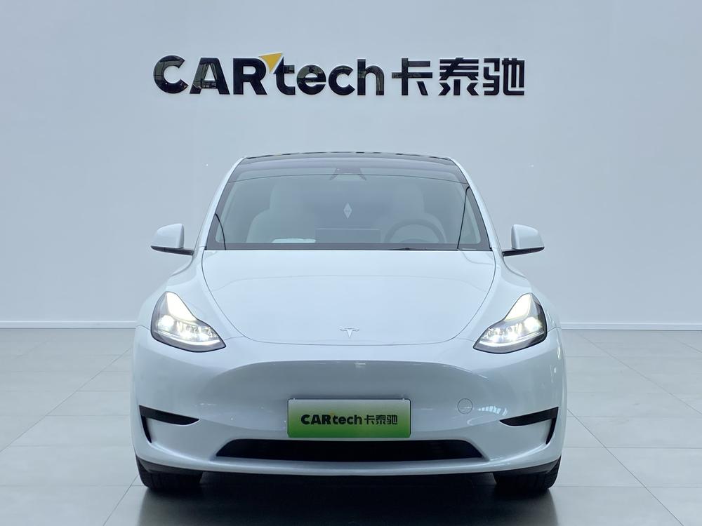 Tesla Model Y 2024 RWD