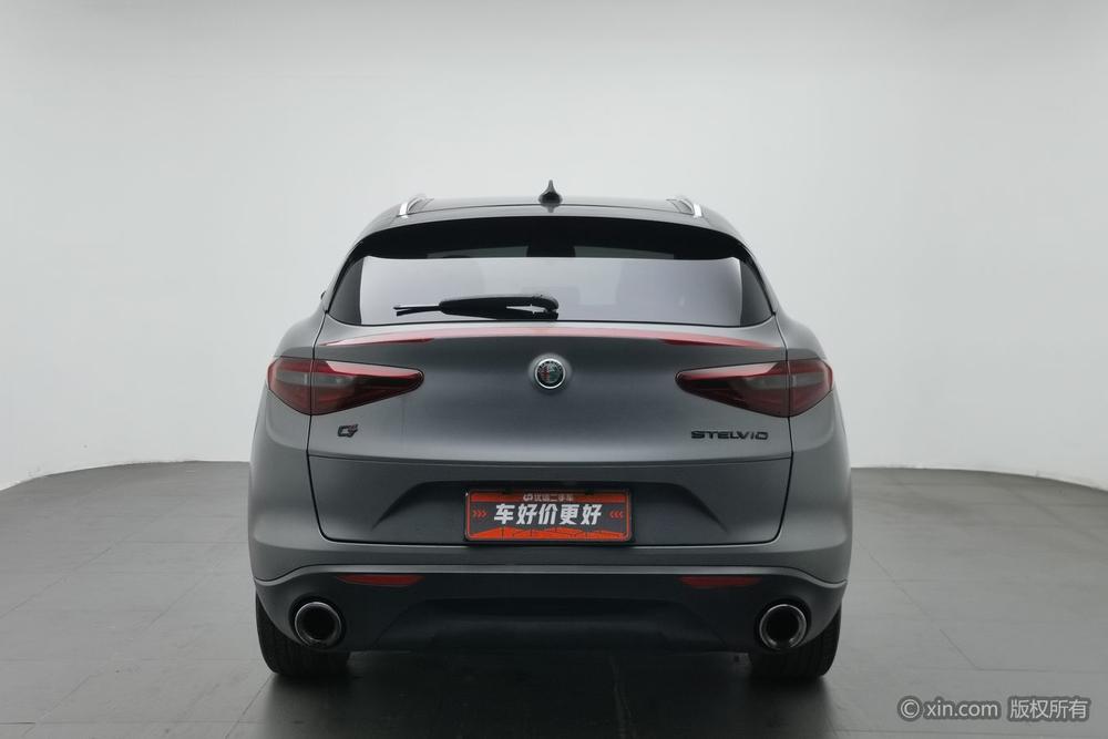 Alfa Romeo Stelvio 2017 2.0T 200HP Luxury