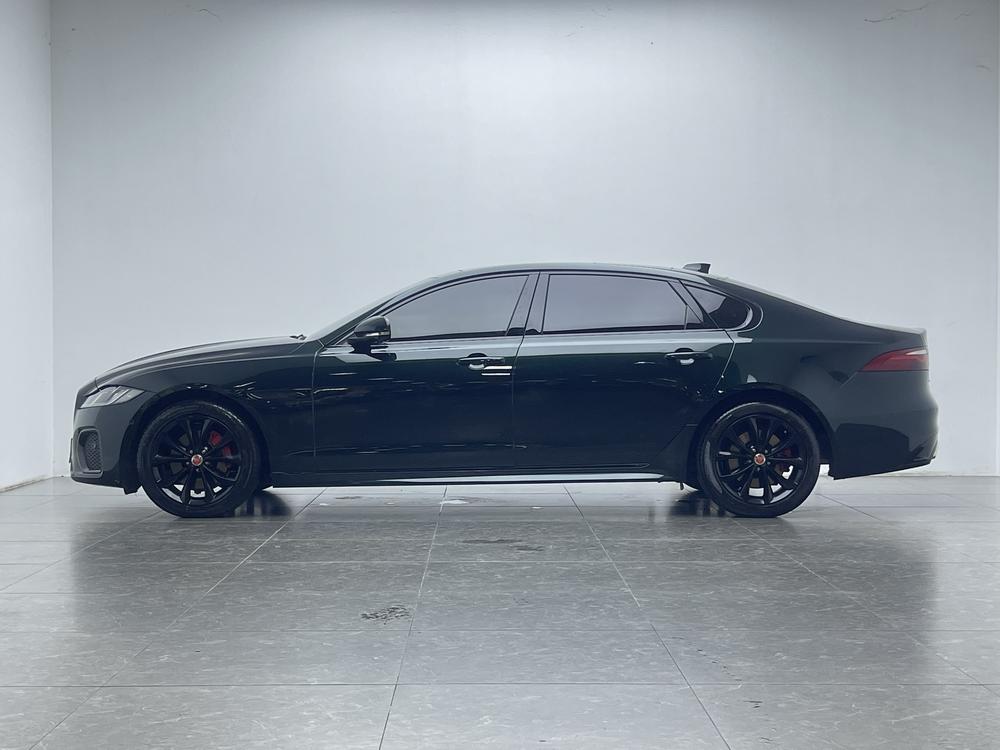Jaguar XFL 2021 2.0T P250 4WD 曜黑 Sports Edition