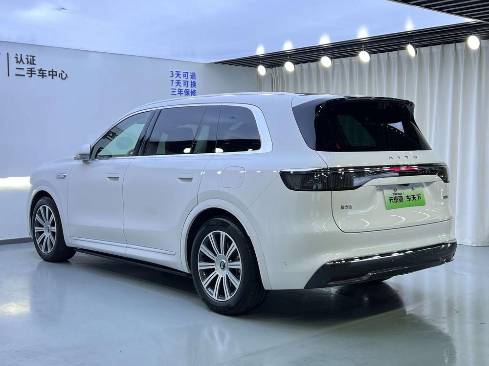 AITO M8 2025 Model Range Extender Max+ 5 seat 4WD Edition 192-канальный Lidar