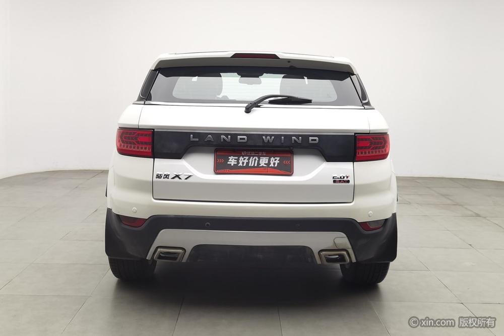 Landwind X7 2015 2.0T Panoramic Premium