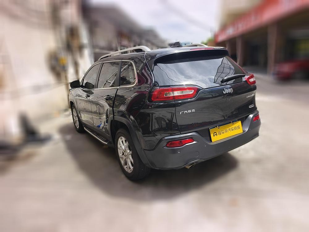 Jeep Cherokee 2016 2.0L Luxgen Edition