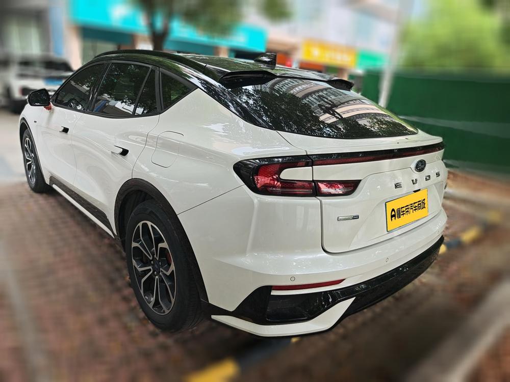 Evos 2022 EcoBoost 245 Sport