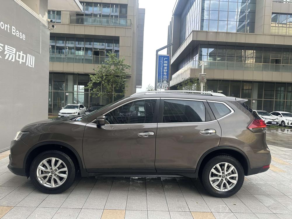 Nissan X-Trail 2023 Classic Edition 2.0L 2WD Smart Connect Comfort Edition