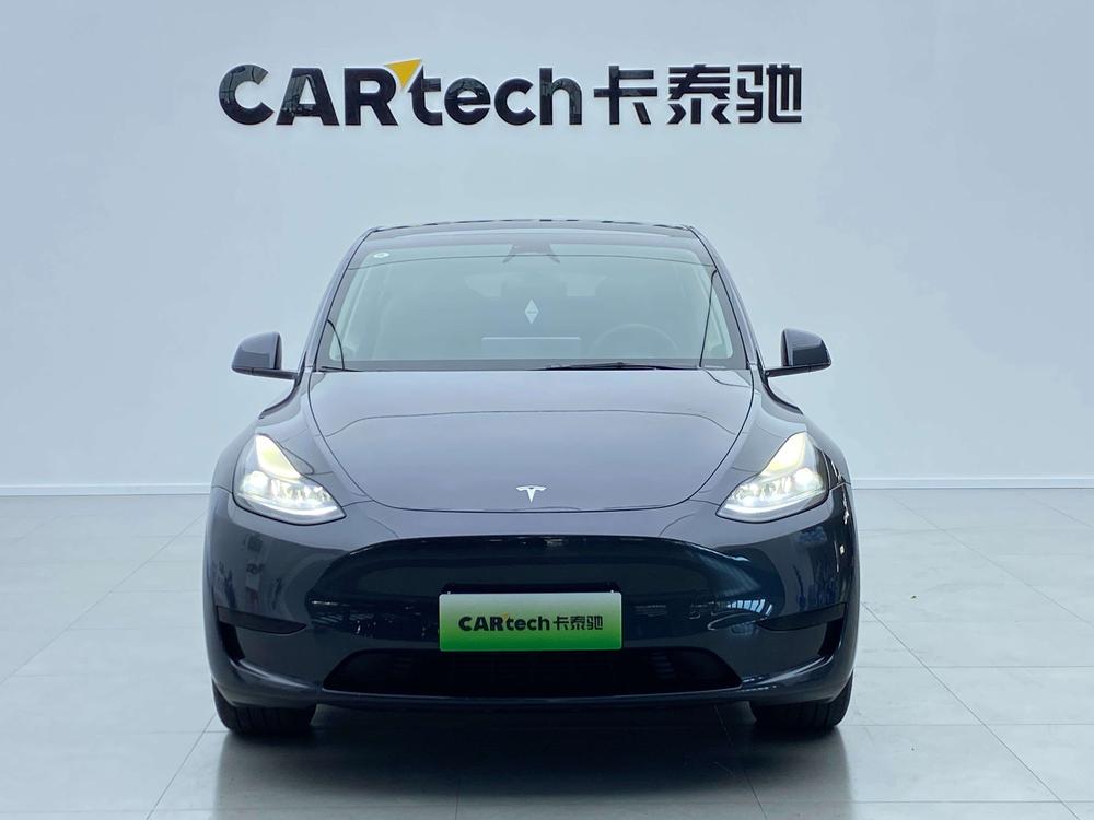 Tesla Model Y 2024 RWD