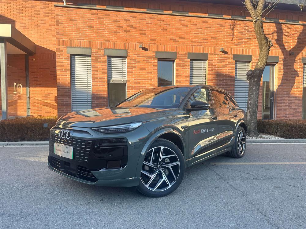 AUDI Q6L e-tron 2026 First Edition 领航 Edition